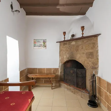 Rustic Self-inn Rhodes City