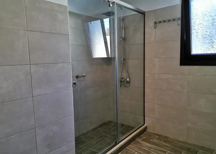 Rustic Self-inn Apartment Rhodes City