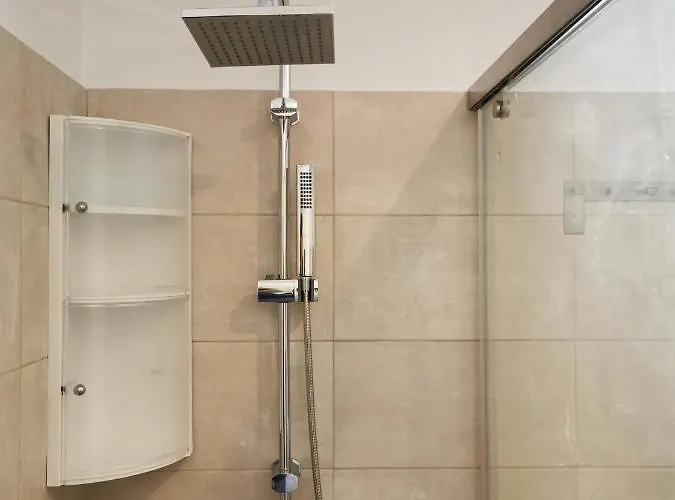 Rustic Self-inn * Rhodes City